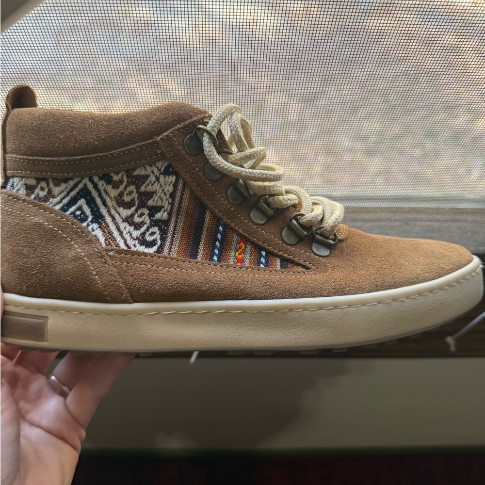 Inkkas Brown Lace Up Boots with Patterned Design